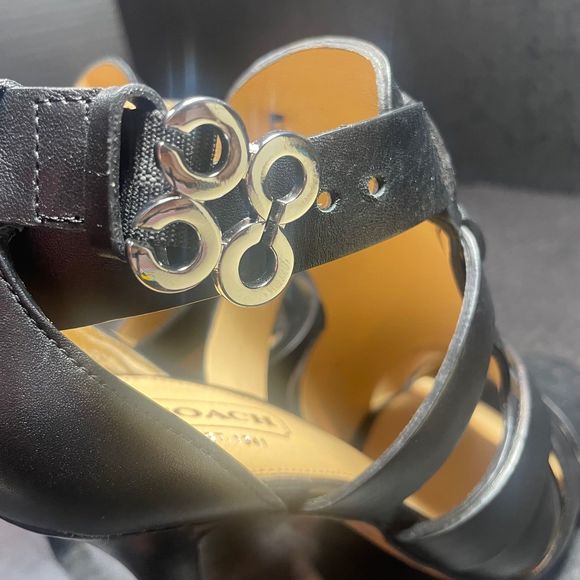 COACH STRAPPY LEATHER 3” HEELS 5.5M NEAR PERFECT - Picture 11 of 13